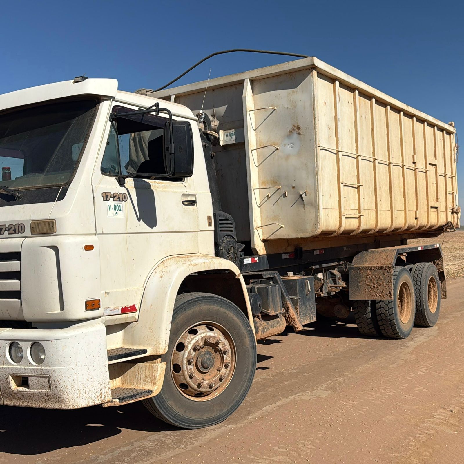 Caminhão Volkswagen 17.210 – Ano 2001