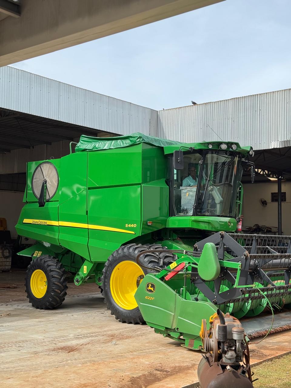 Colheitadeira John Deere S440 – Ano 2019