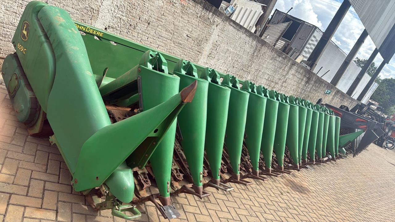 Plataforma John Deere 609C – Ano 2009