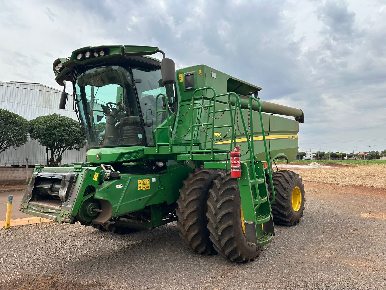 Colheitadeira John Deere S550 – Ano 2023