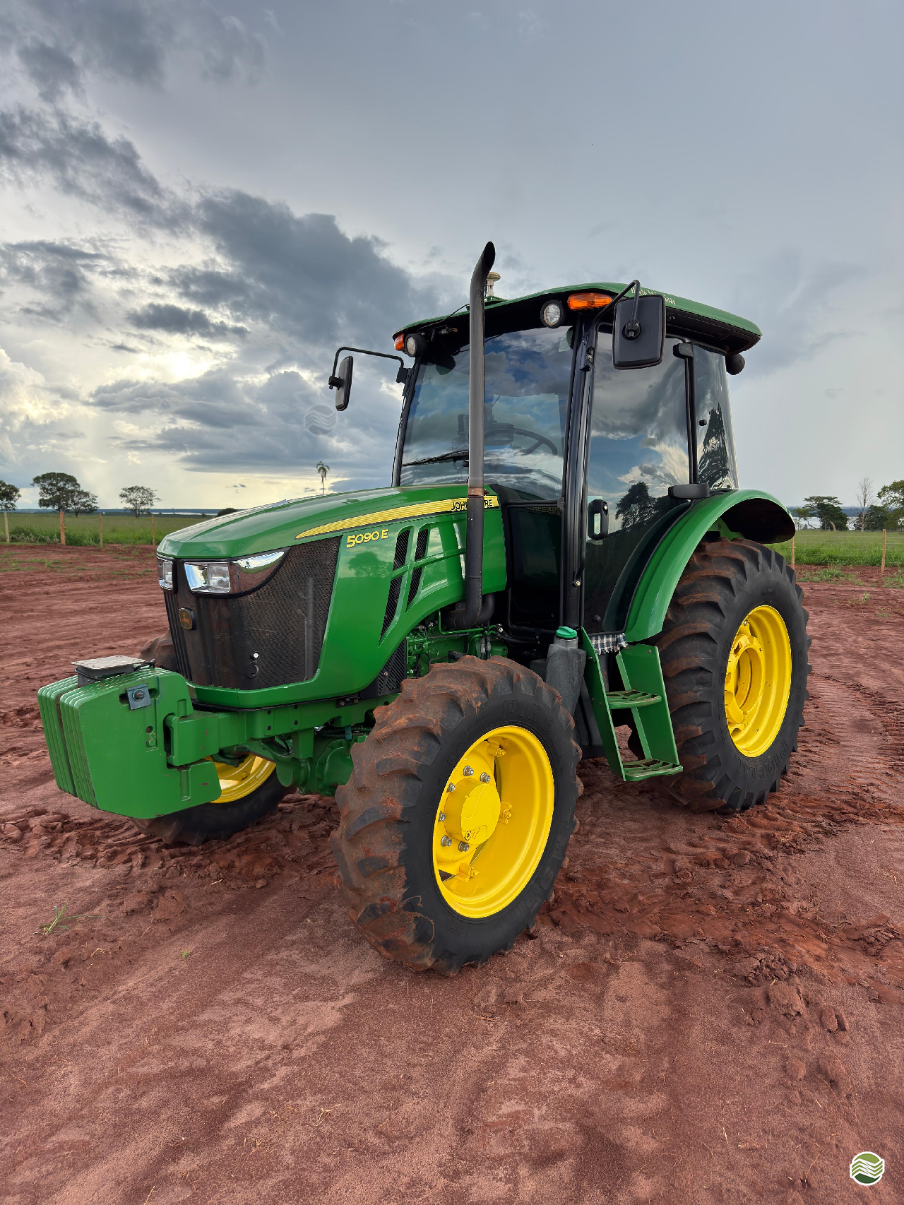 Trator John Deere 5090E – Ano 2021