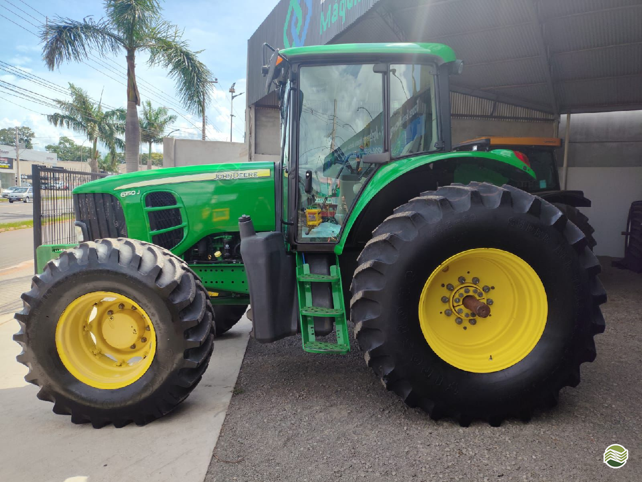Trator John Deere 6150J – Ano 2018