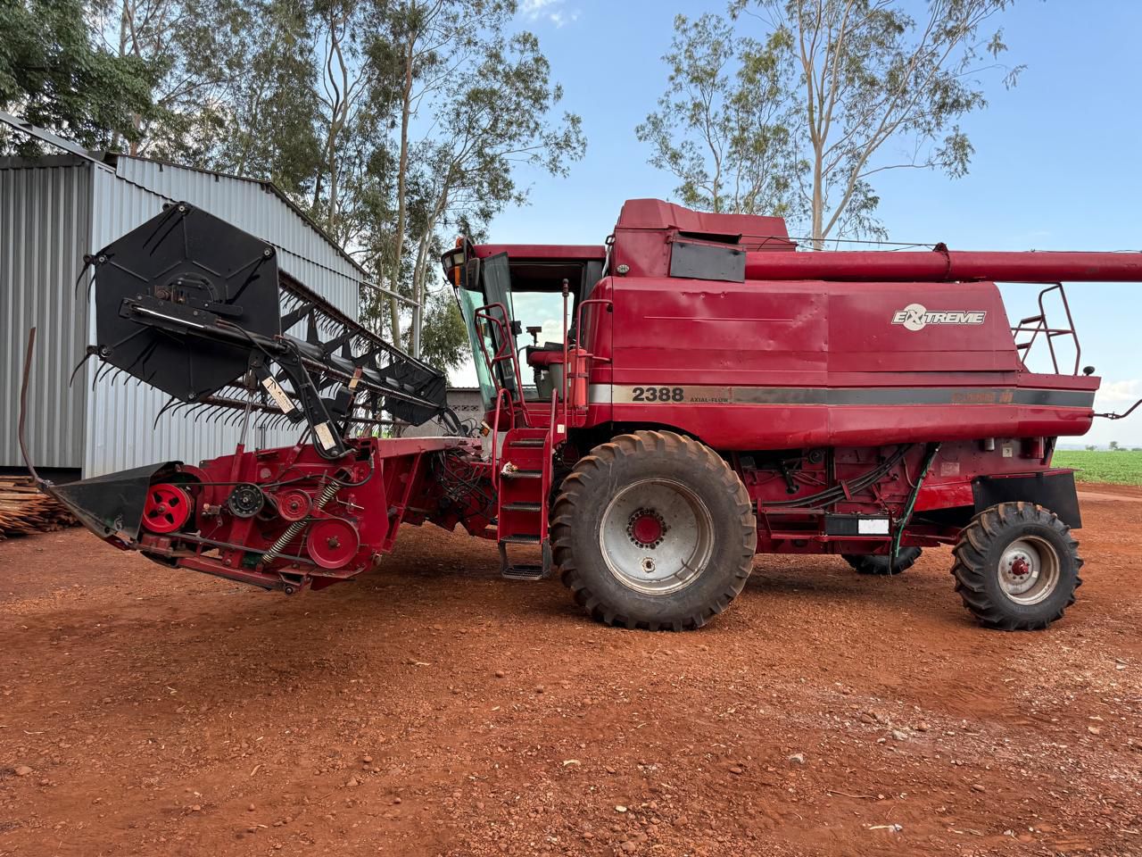 Colheitadeira Case 2388 – Ano 2003/04