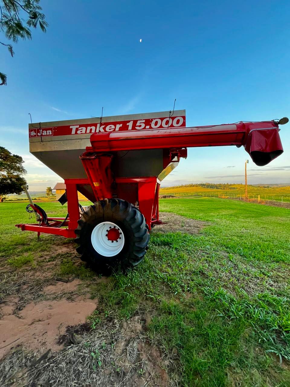 Carreta Graneleira Jan Tanker 15000 – Ano 2022
