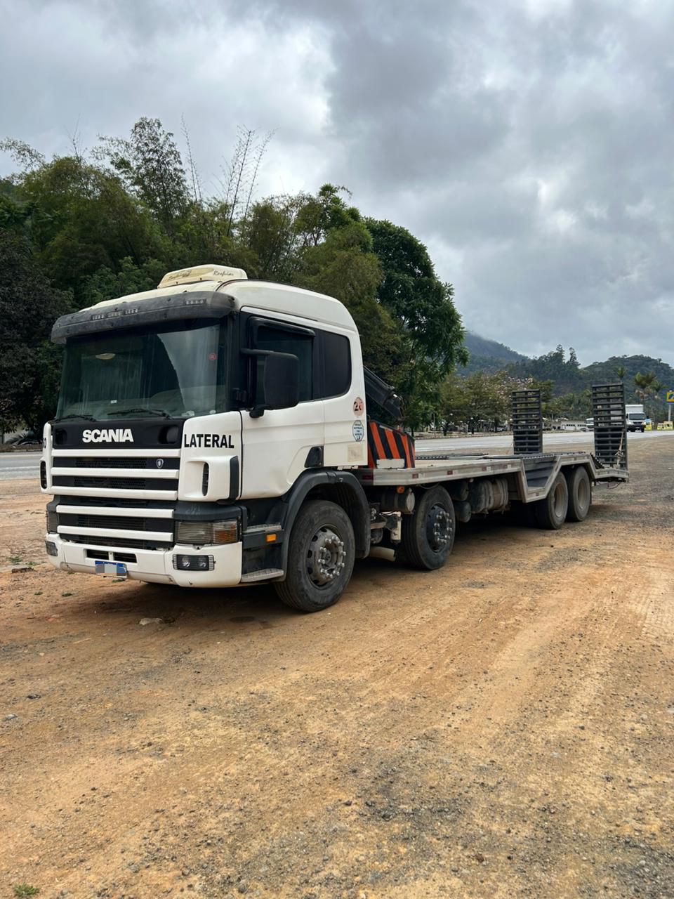 Caminhão Cavalo Scania P260 – Ano 1998