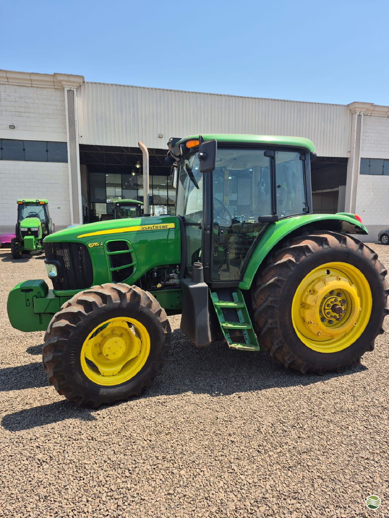 Trator John Deere 6115J – Ano 2022