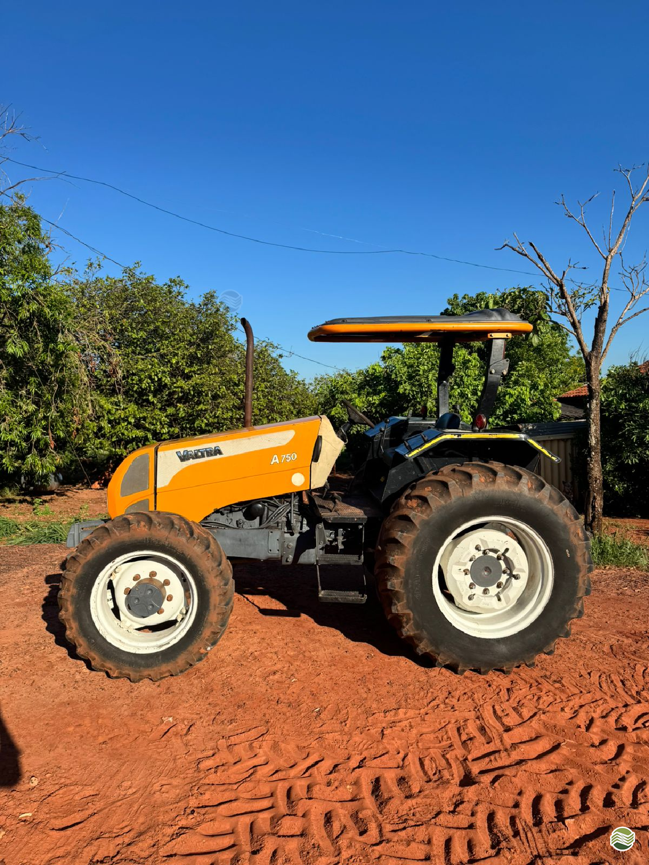 Trator Valtra A750 – Ano 2013
