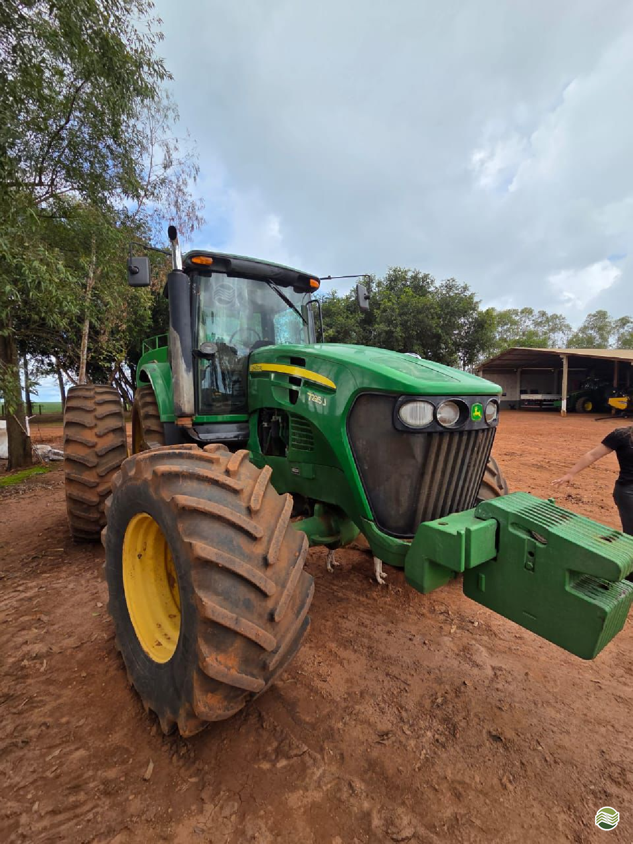 Trator John Deere 7225J – Ano 2011/12