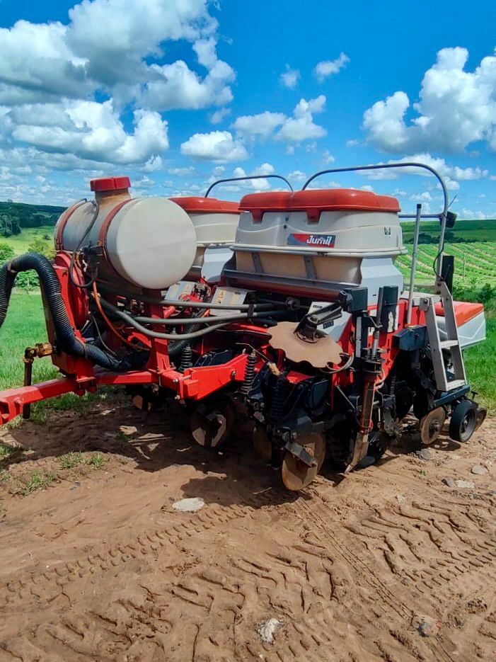 Plantadeira Jumil Exacta 3070 – Ano 2013