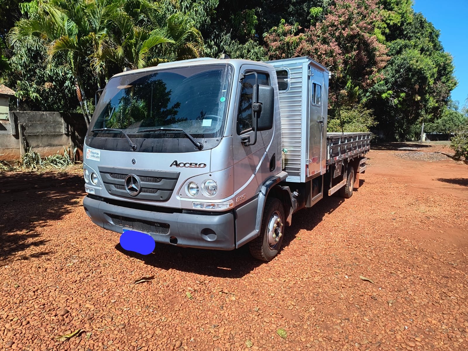 Caminhão Mercedes Benz Accelo 815 CE – Ano 2022/23