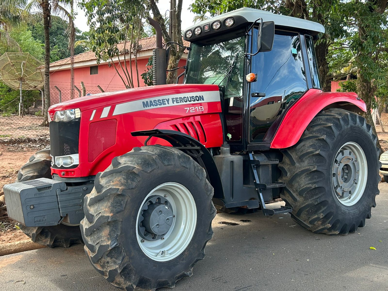 Trator Massey Ferguson 7219 – Ano 2019