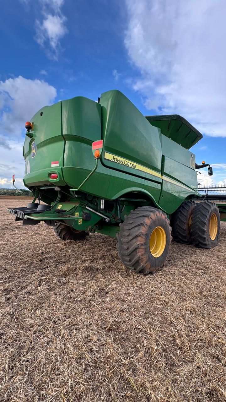 Colheitadeira John Deere S670 – Ano 2016