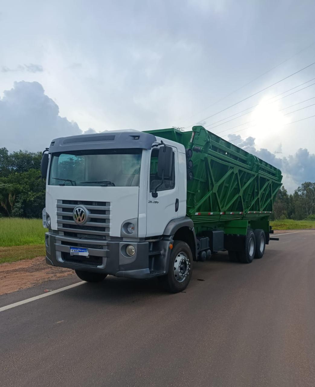 Caminhão Volkswagen 26.280 – Ano 2013