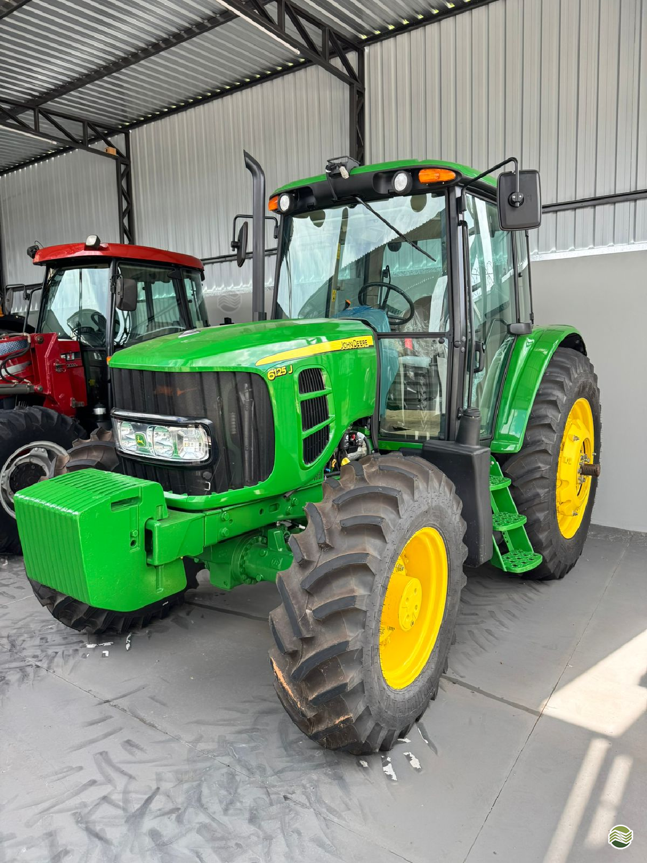 Trator John Deere 6125 J – Ano 2024