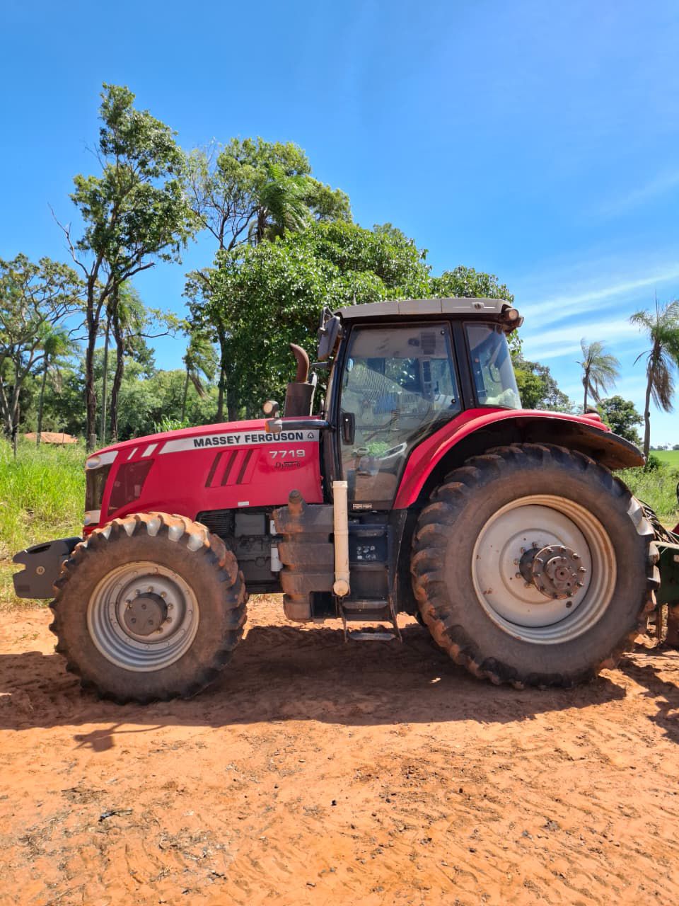 Trator Massey Ferguson 7719 – Ano 2021