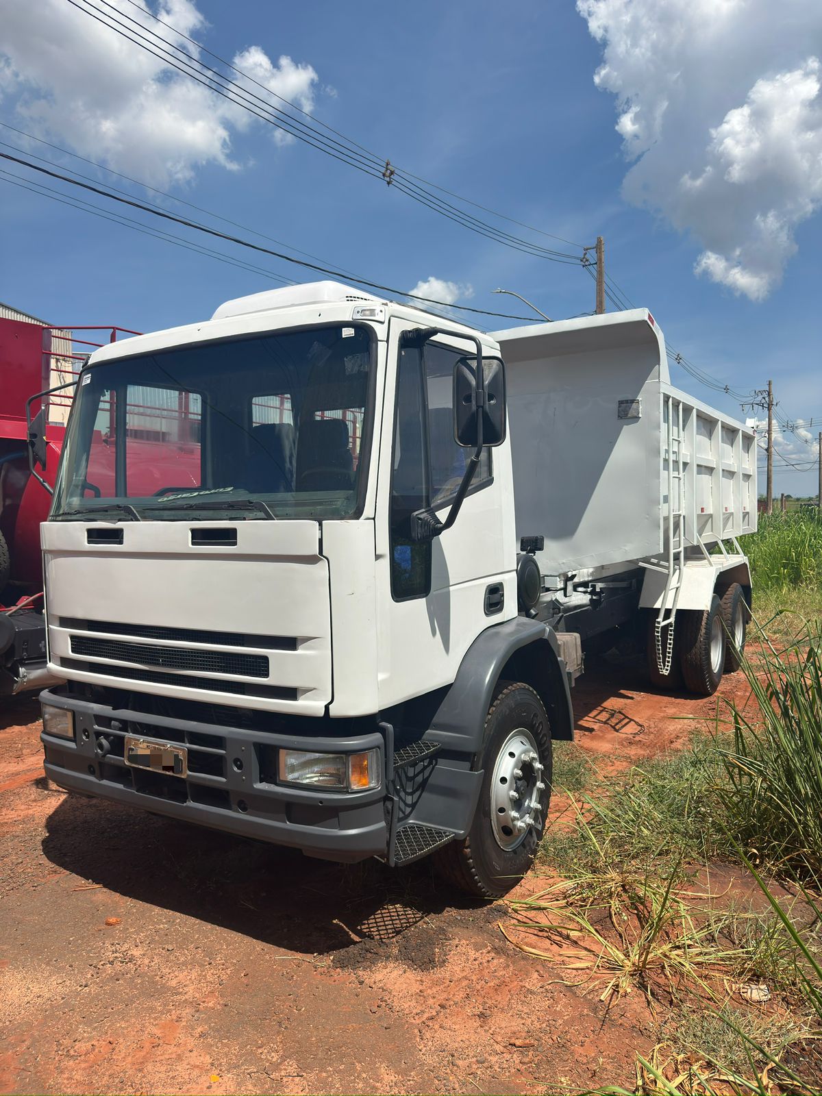 Caminhão Iveco Eurocargo 260E – Ano 2009/10
