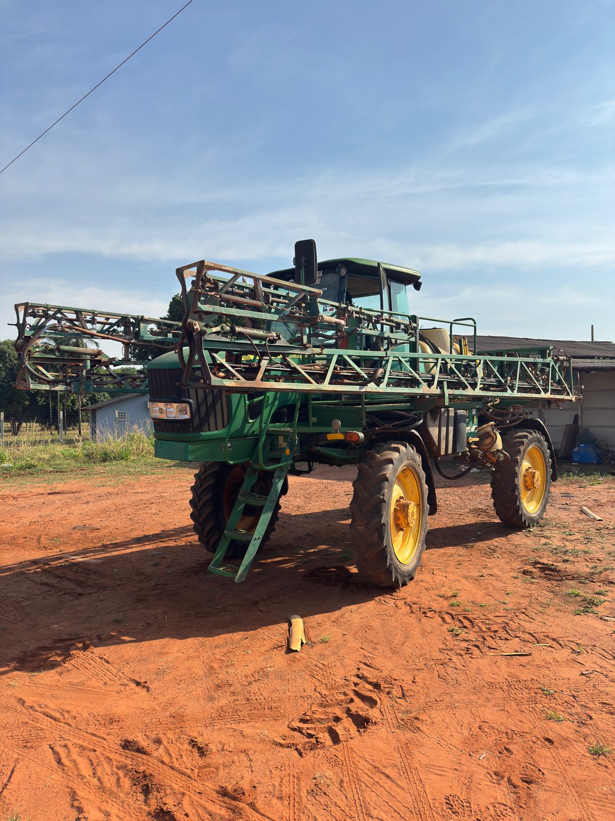 Pulverizador Autopropelido John Deere 4630 – Ano 2014