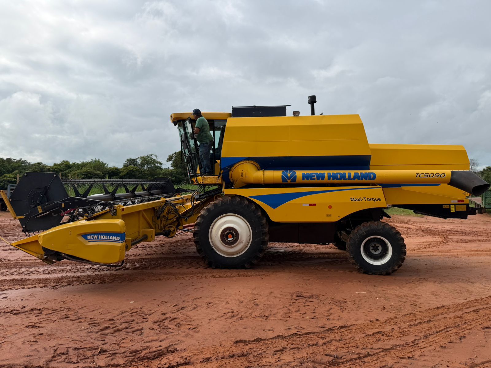 Colheitadeira New Holland TC 5090 – Ano 2019