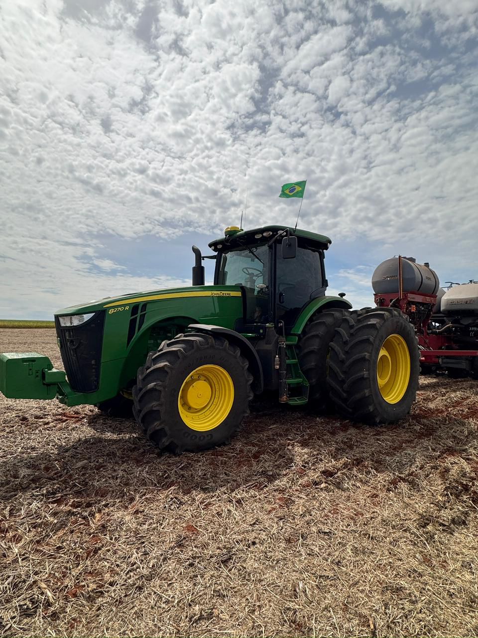 Trator John Deere 8270R – Ano 2019