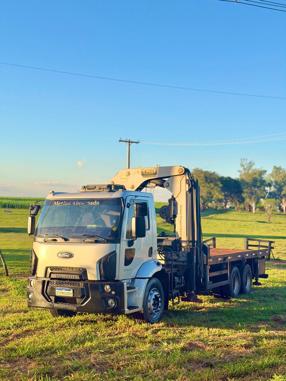 Caminhão Munk Trucado Ford Cargo 2429 – Ano 2014