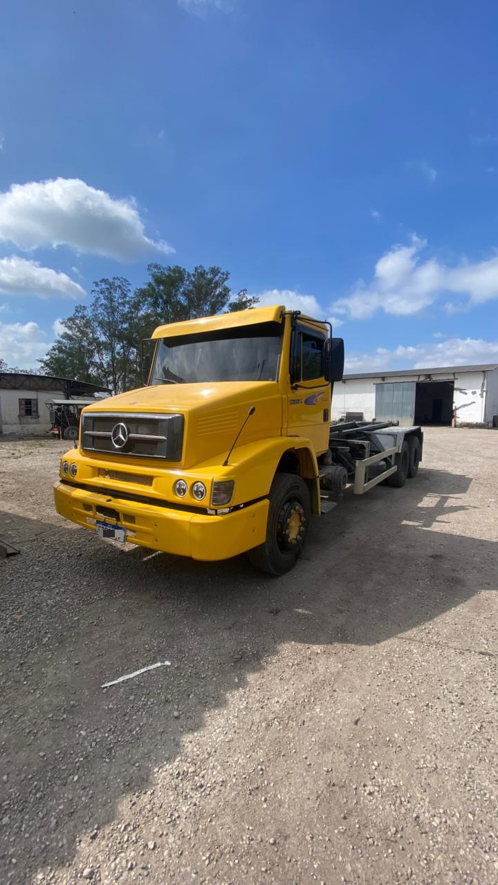Caminhão Mercedes-Benz L 1620 – Ano 2002