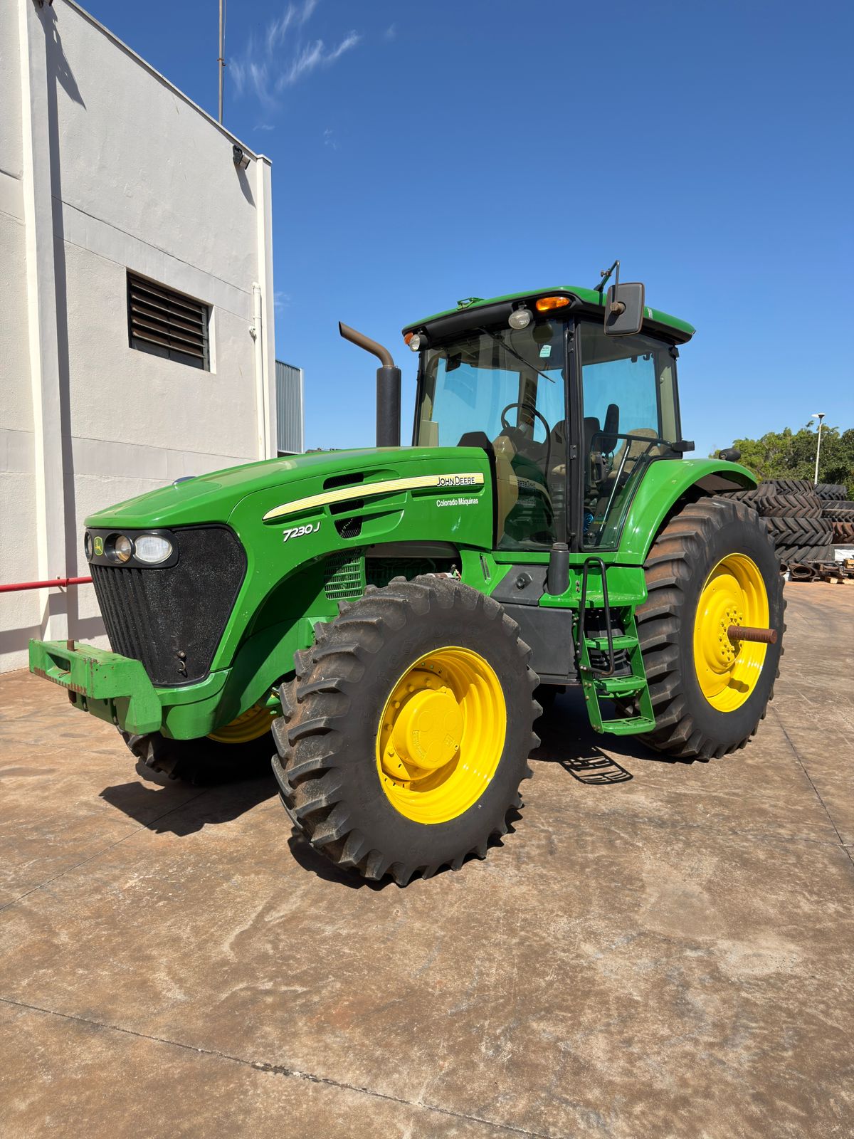 Trator John Deere 7230J -Ano 2019