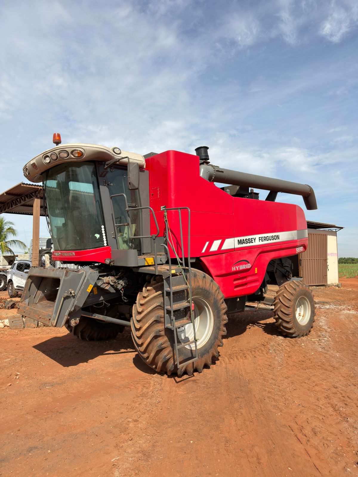 Colheitadeira Massey Ferguson 5690 – Ano 2018