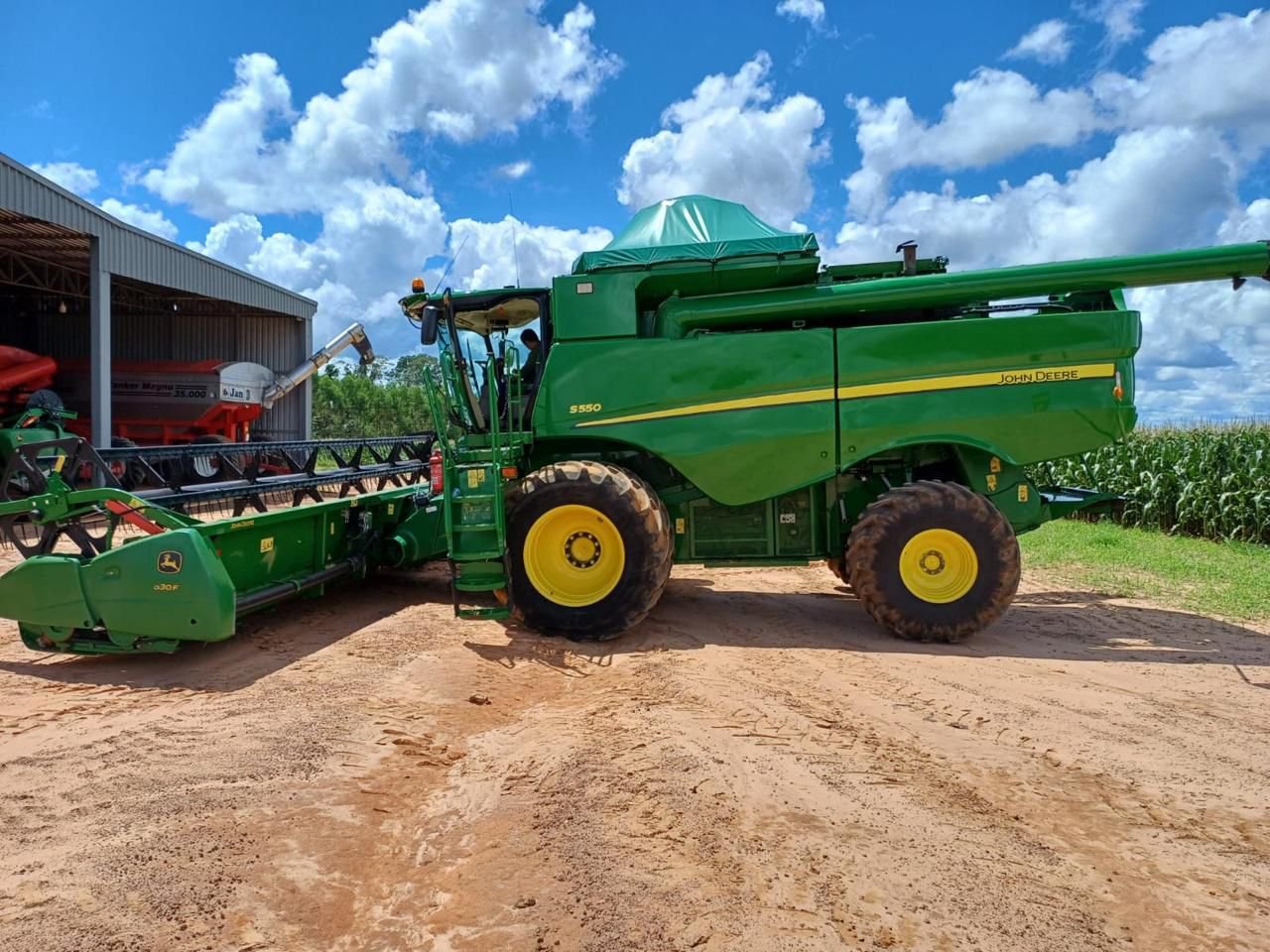 Colheitadeira John Deere S550 – Ano 2019