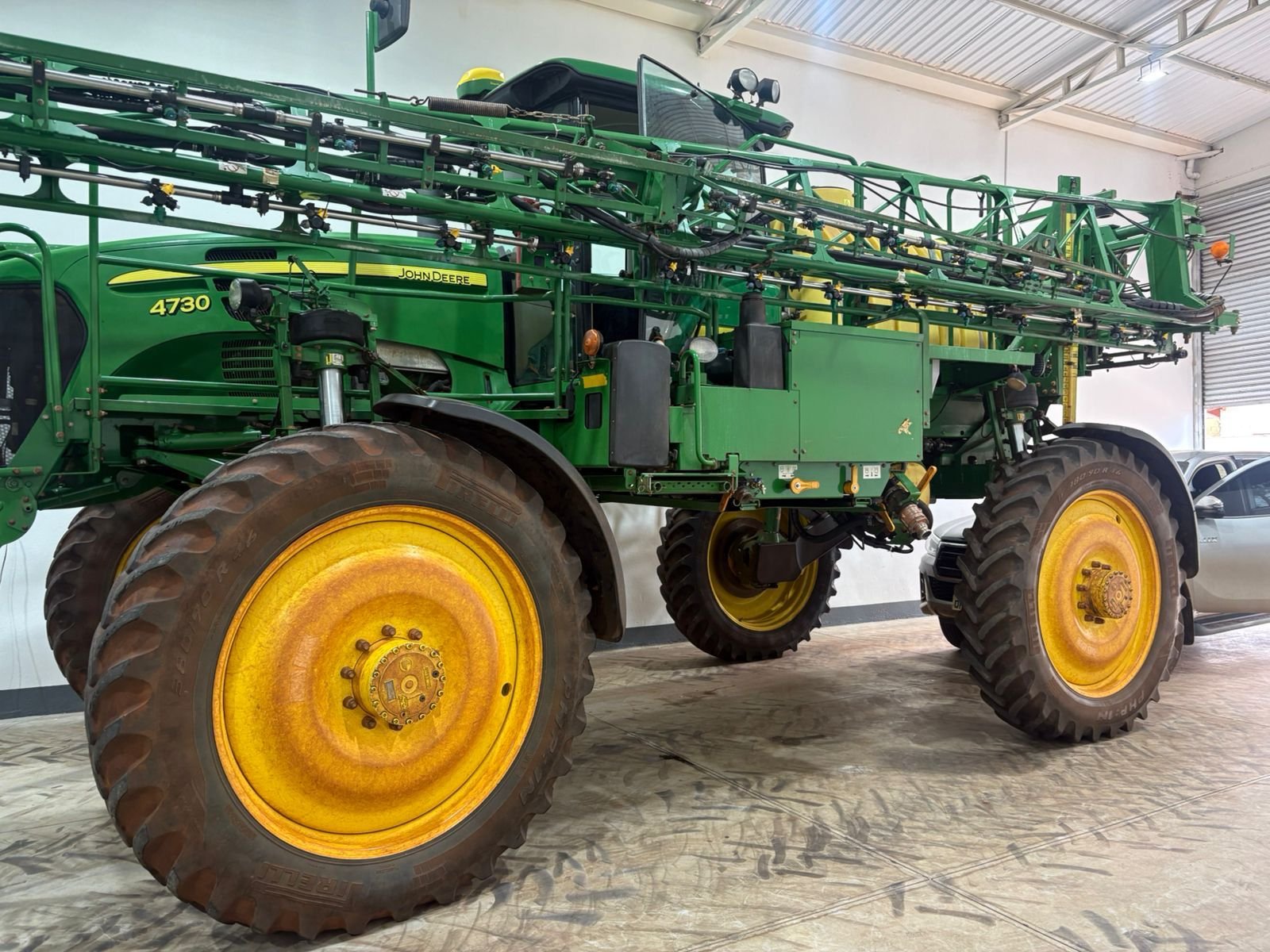 Pulverizador Autopropelido John Deere 4730 – Ano 2017