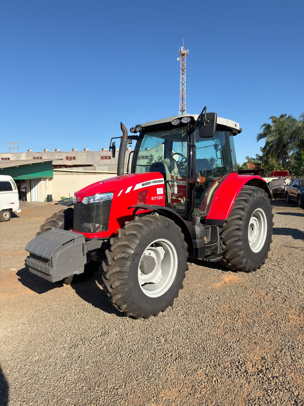 Trator Massey Ferguson 6713R – Ano 2021