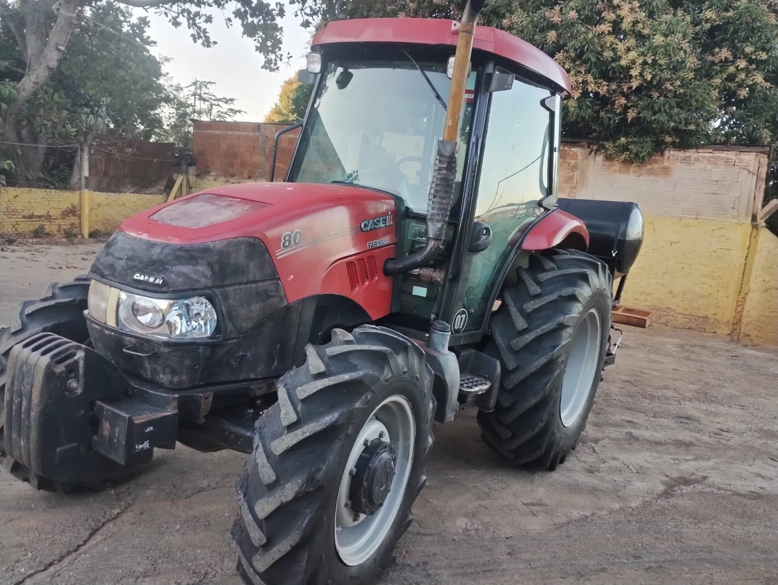 Trator Case Farmall 80 – Ano 2023