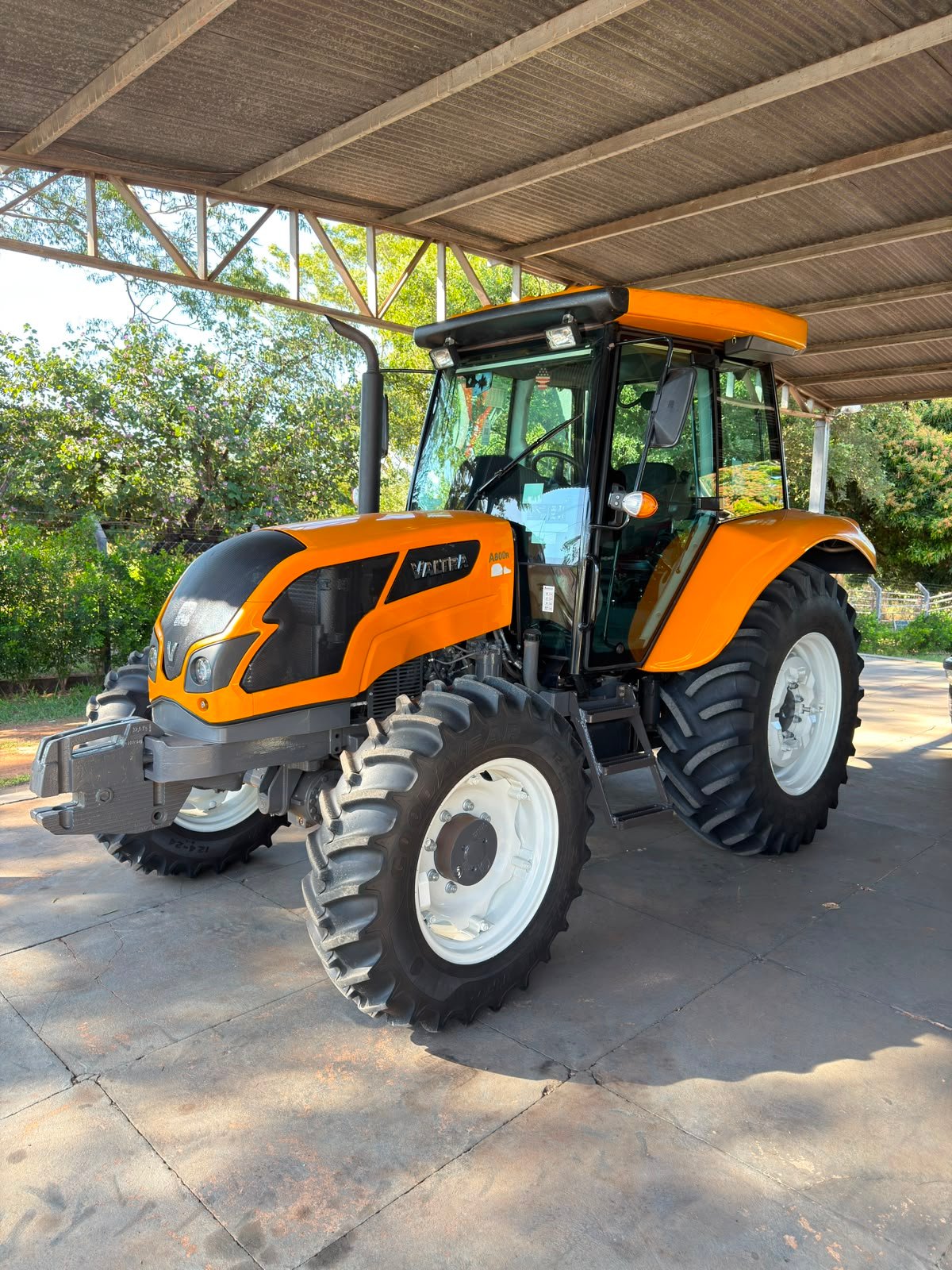 Trator Valtra A800R – Ano 2024
