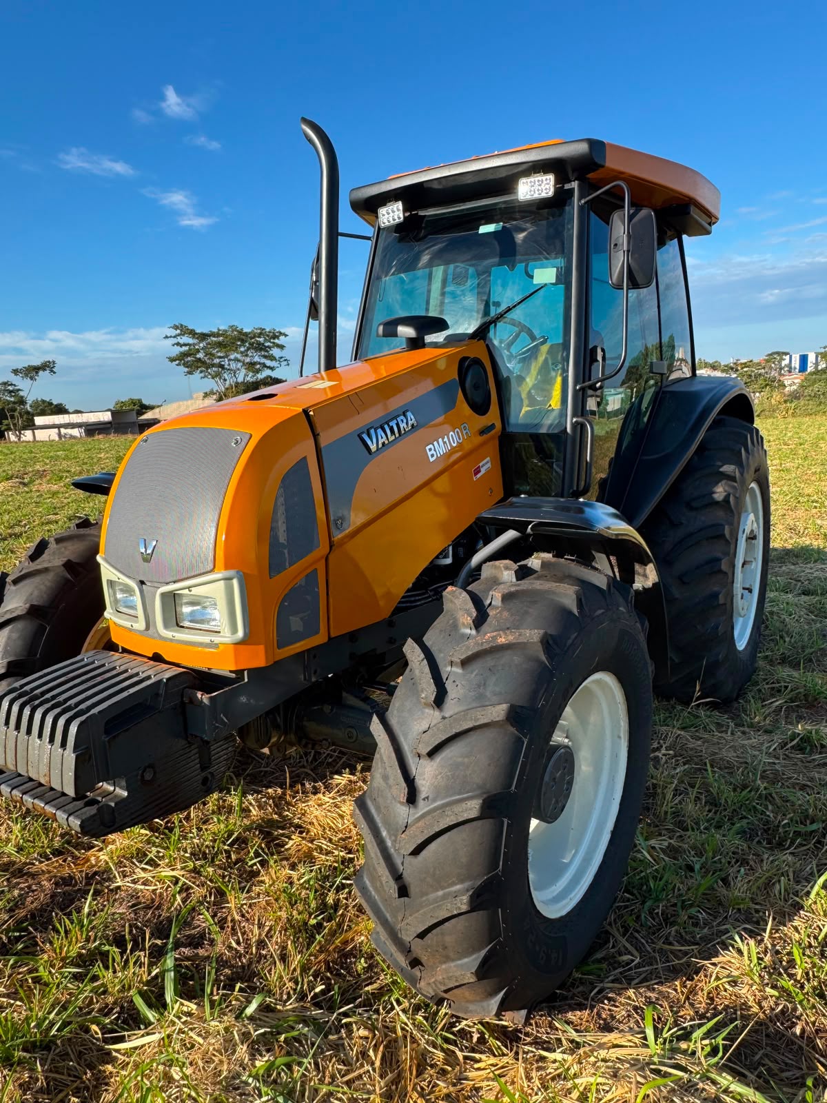 Trator Valtra BM100R – Ano 2018