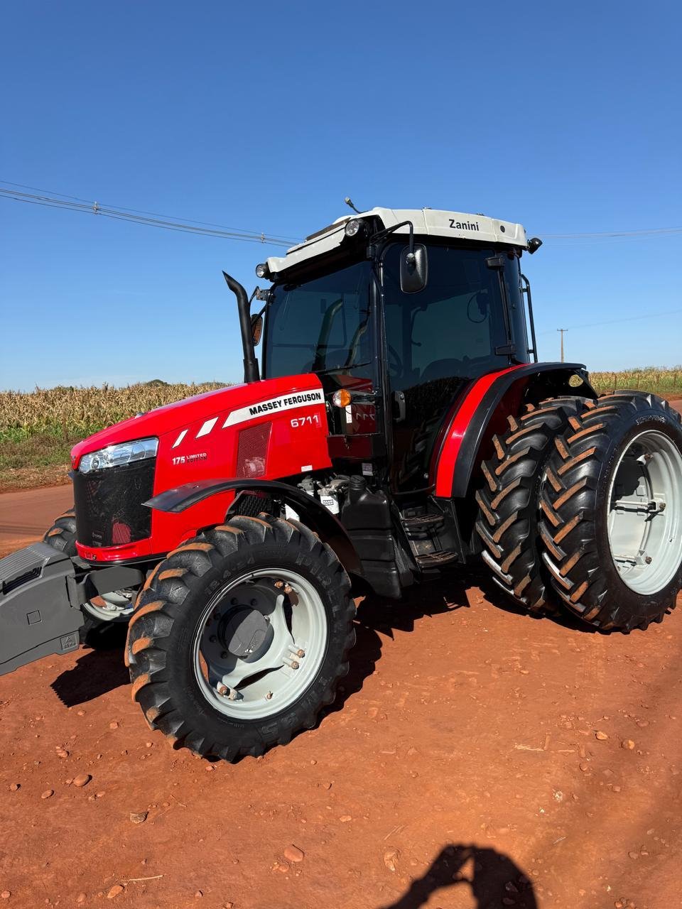 Trator Massey Ferguson 6711 – Ano 2023
