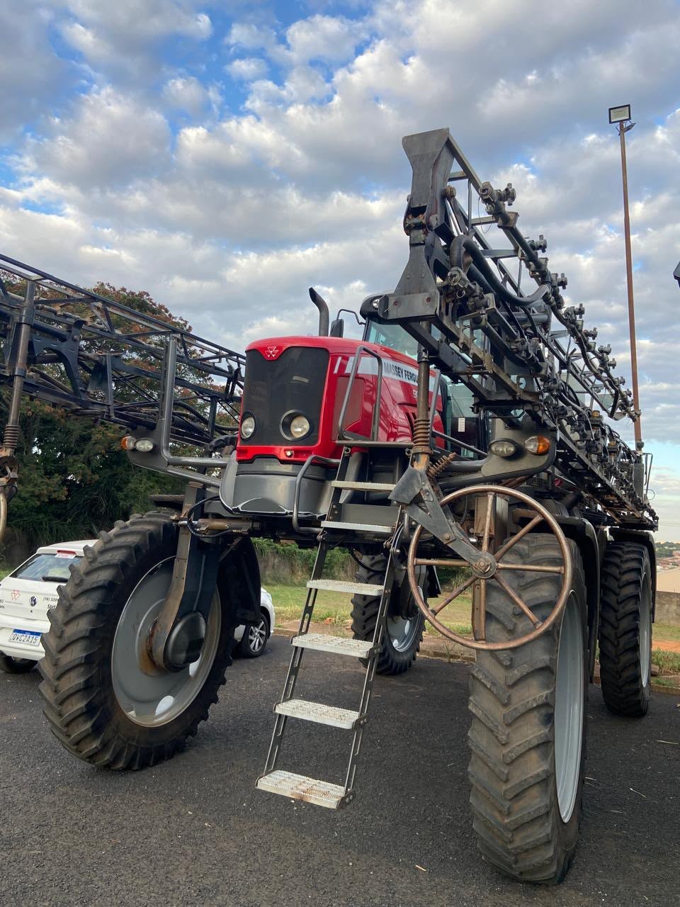 Pulverizador Massey Ferguson 9030 – Ano 2015