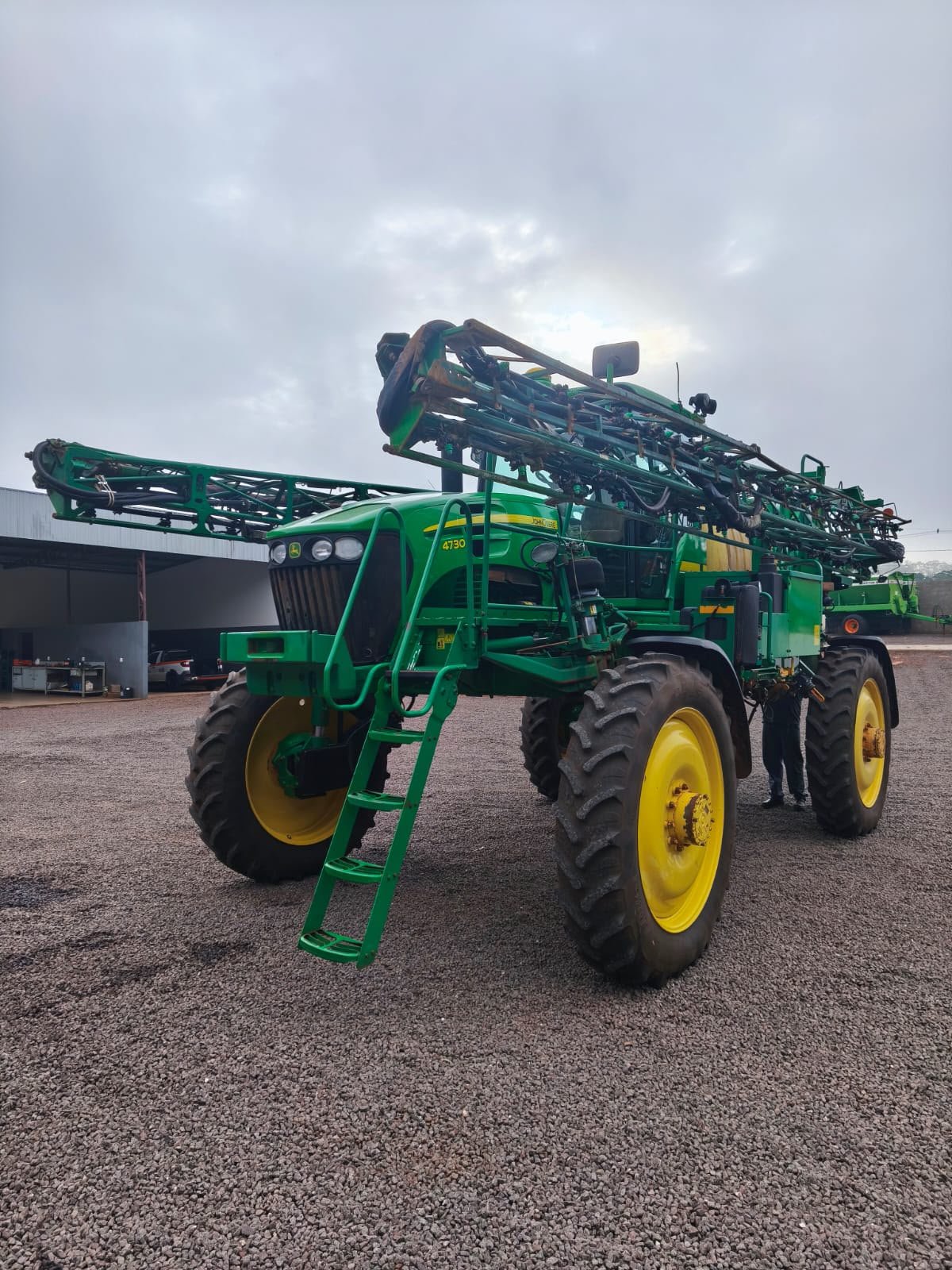 Pulverizador John Deere 4730 – Ano 2013