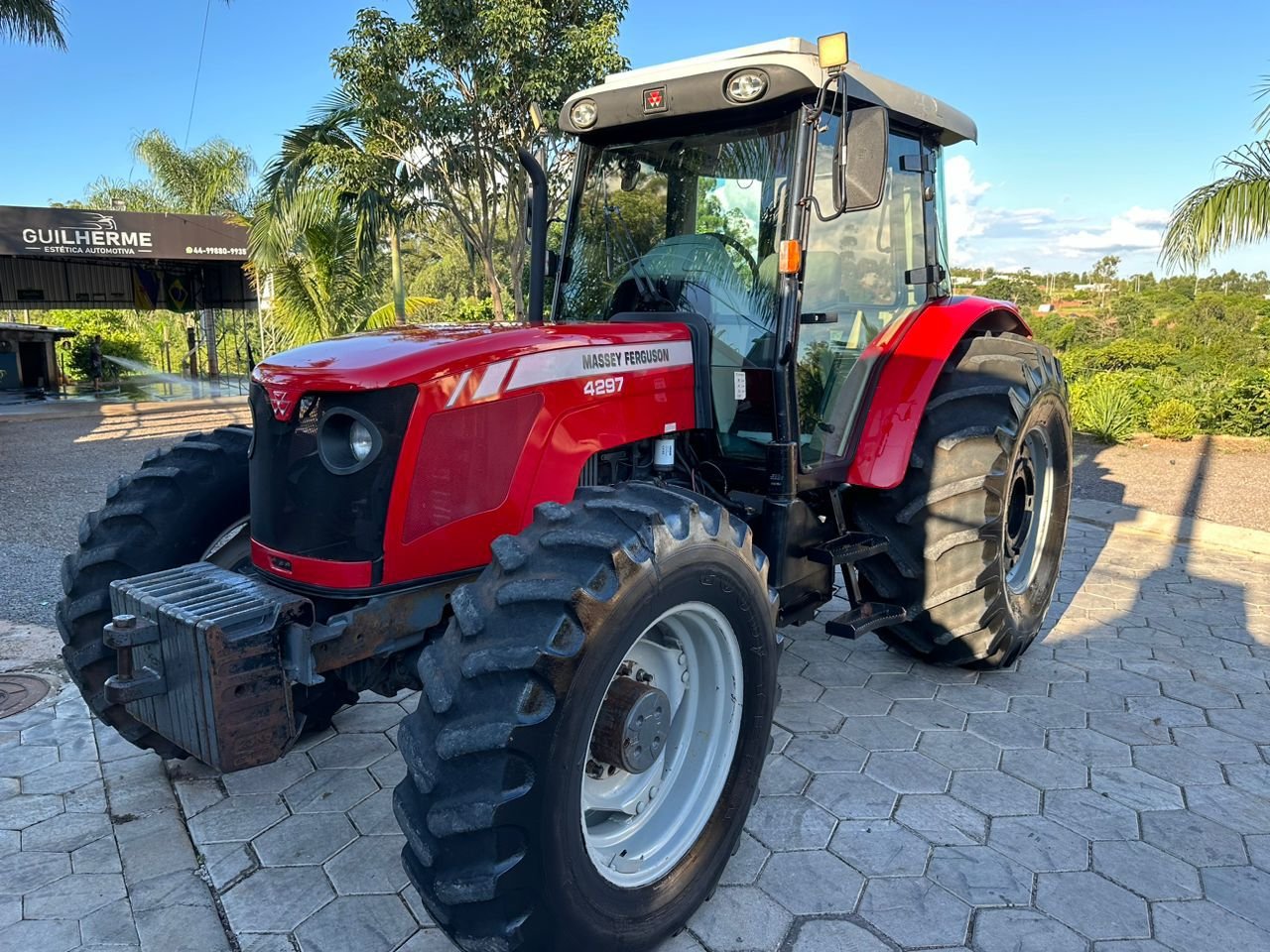 Trator Massey Ferguson MF 4297 – Ano 2013