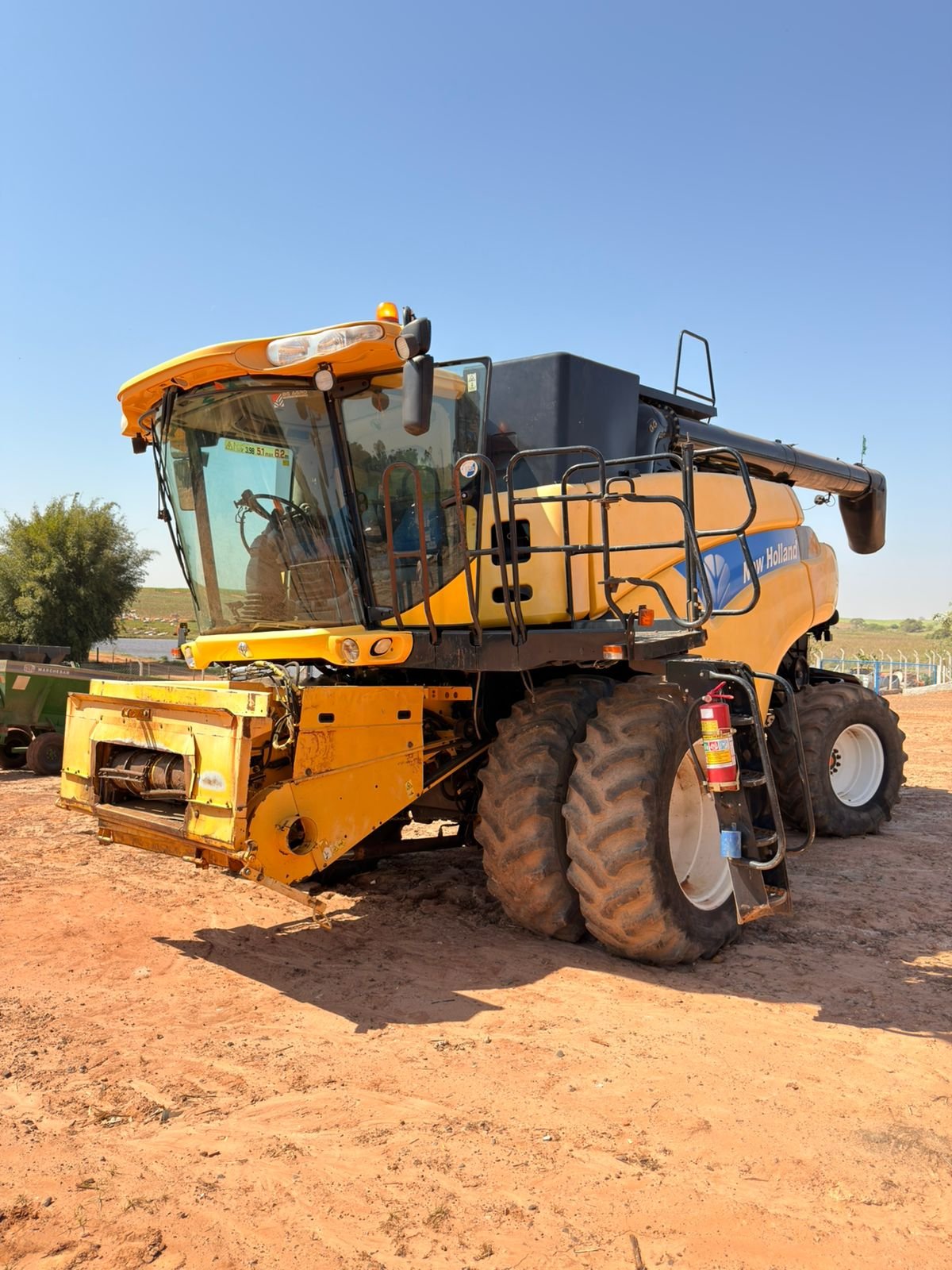 Colheitadeira New Holland CR 9060 – Ano 2013