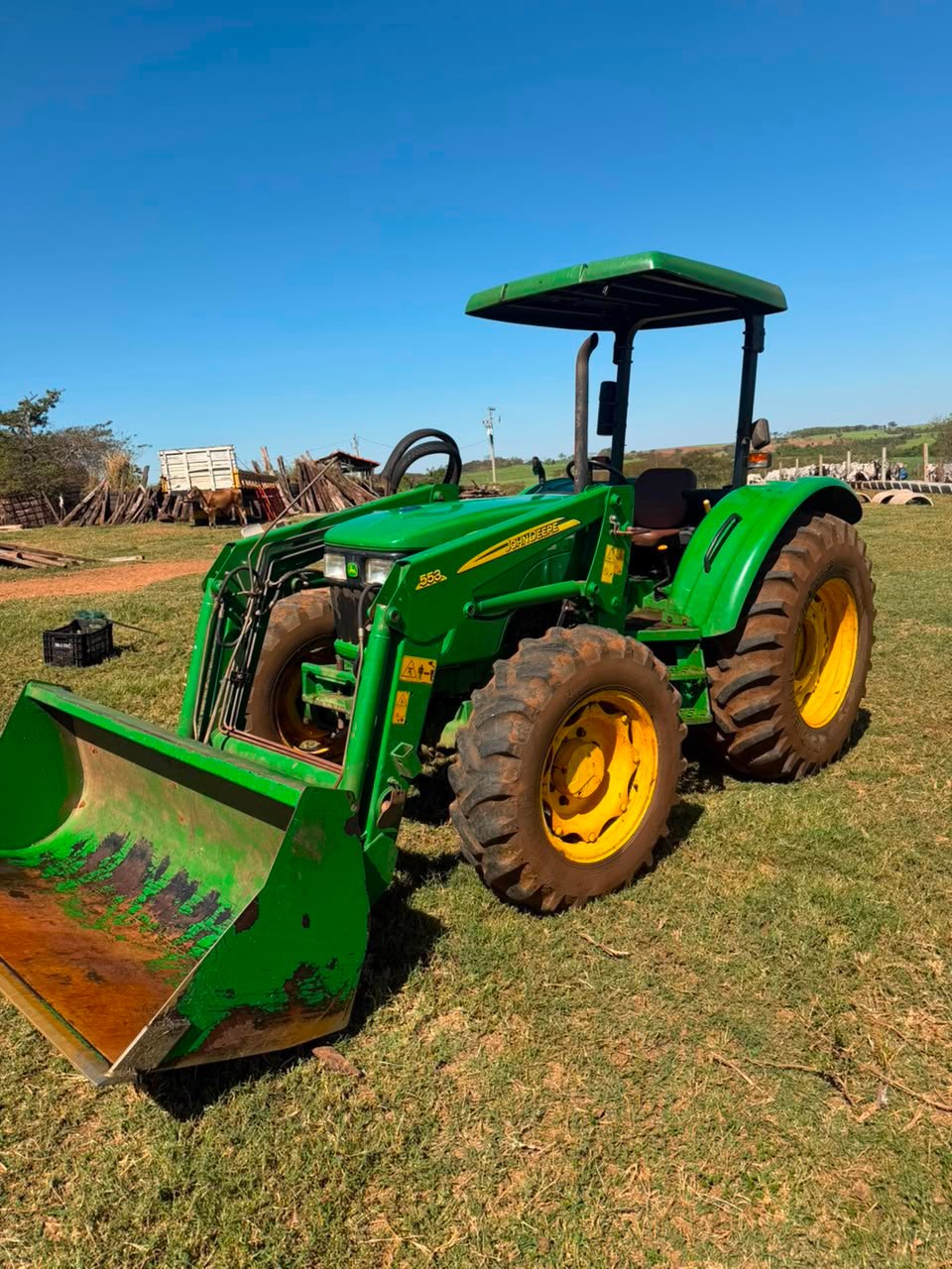 Trator John Deere 5075E – Ano 2018