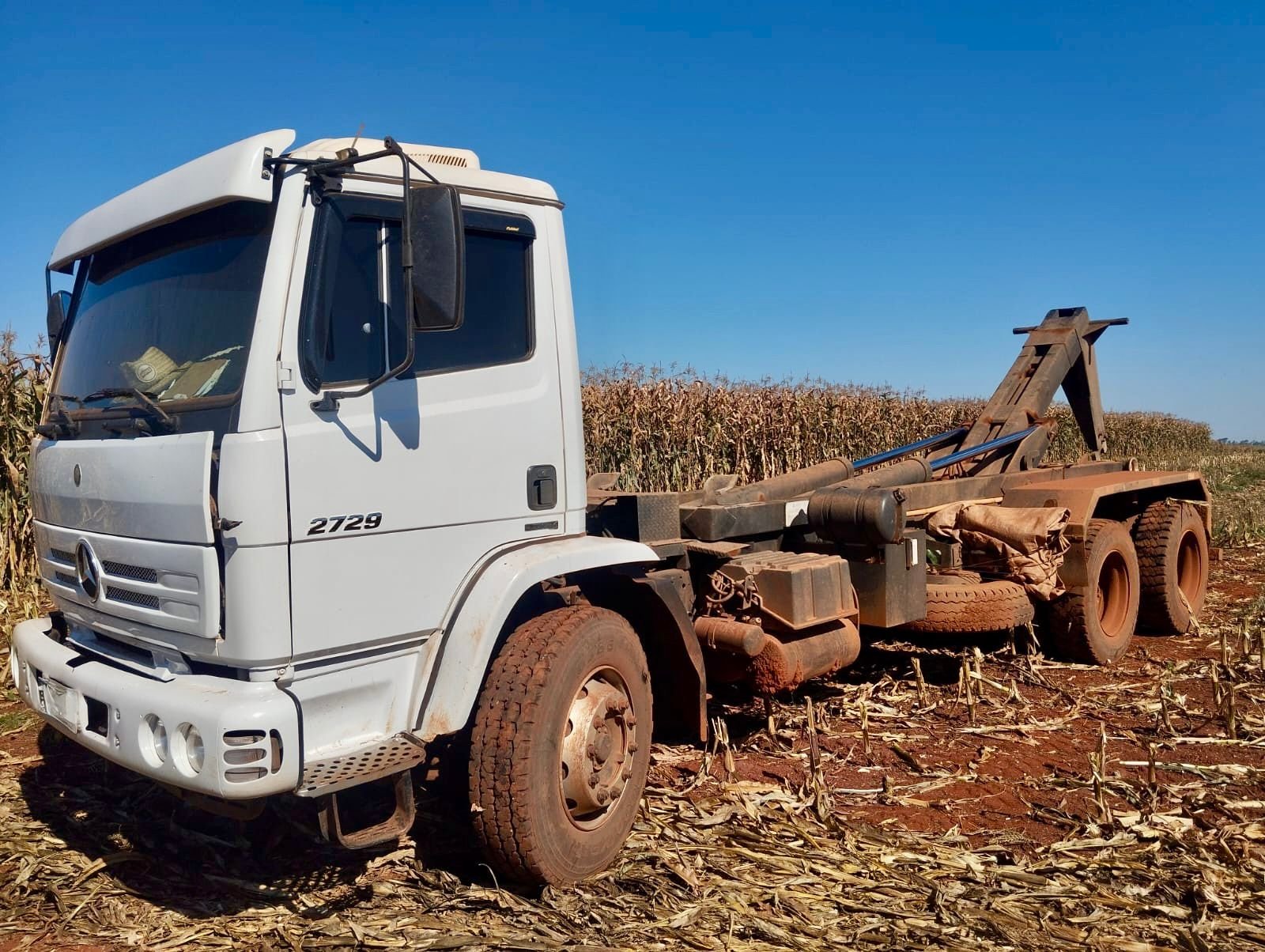 Caminhão Mercedes Benz Atron 2729 – Ano 2016