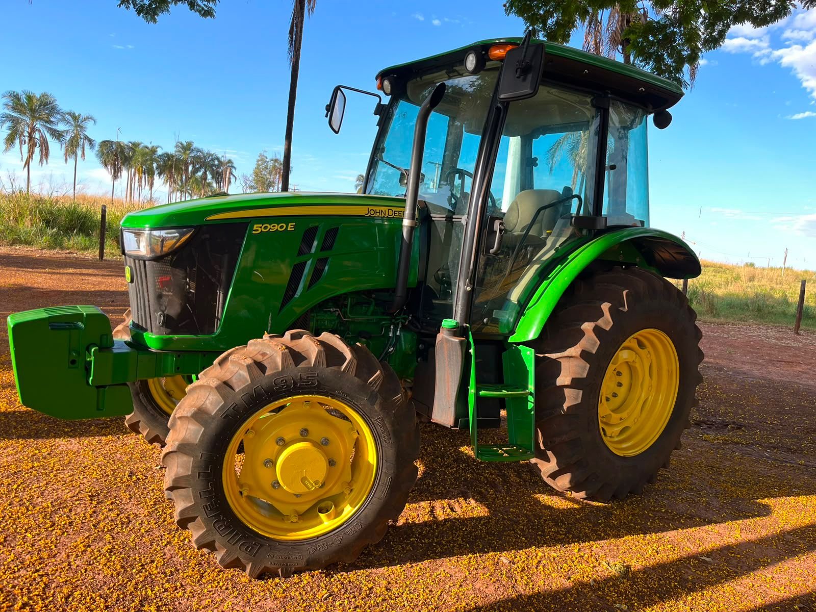 Trator John Deere 5090 – Ano 2022