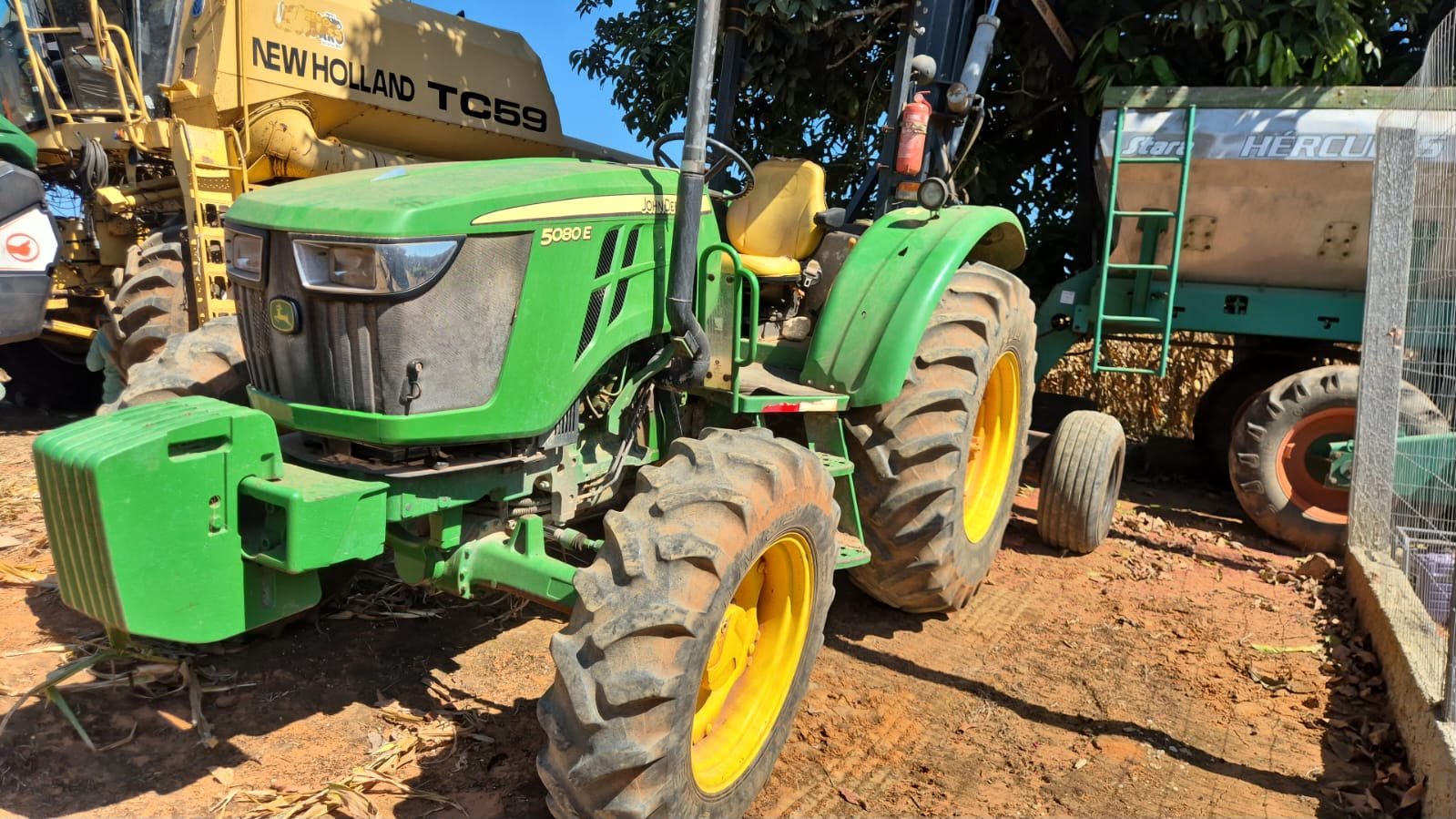 Trator John Deere 5080E – Ano 2021