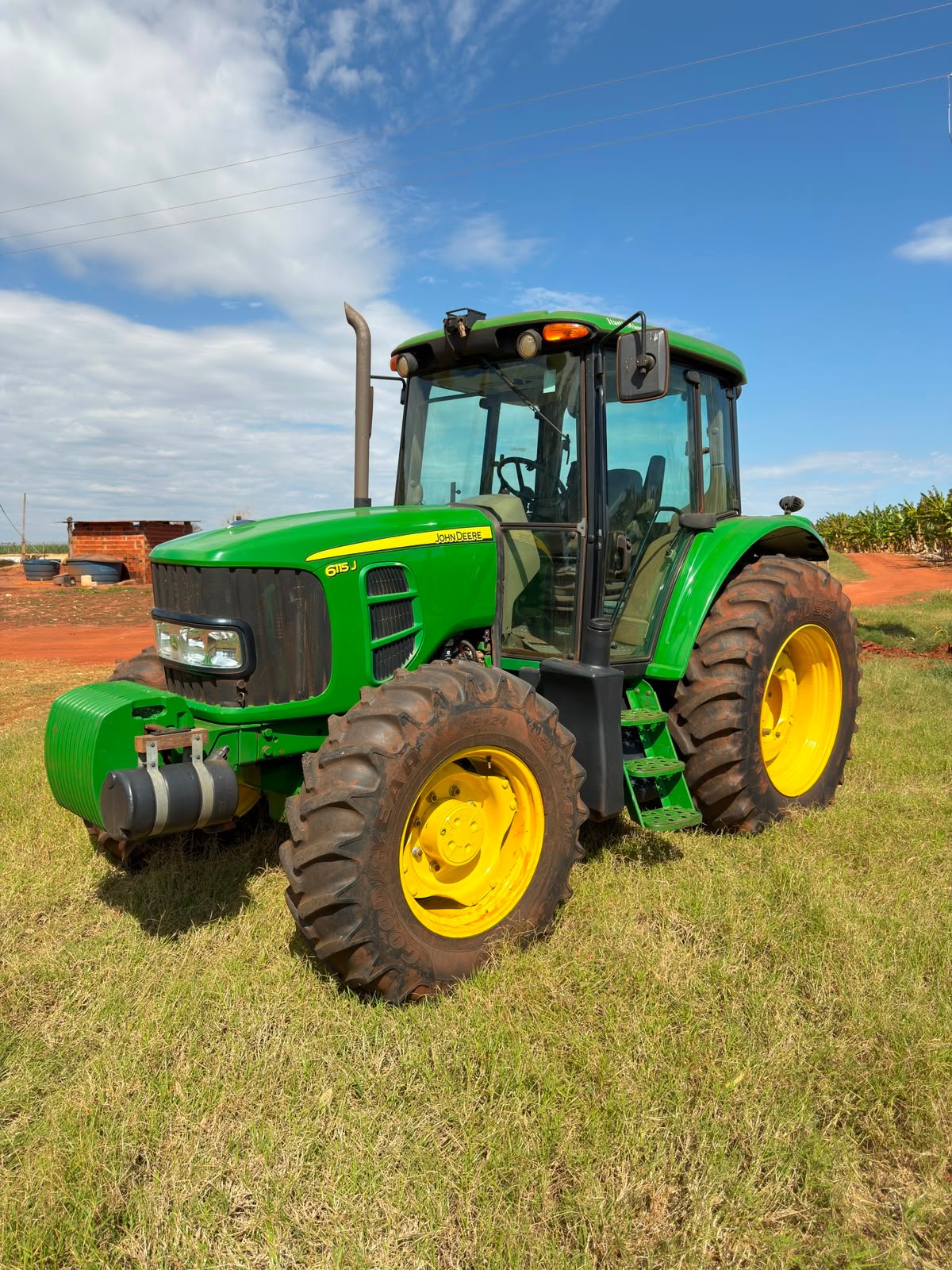 Trator John Deere 6115J – Ano 2022
