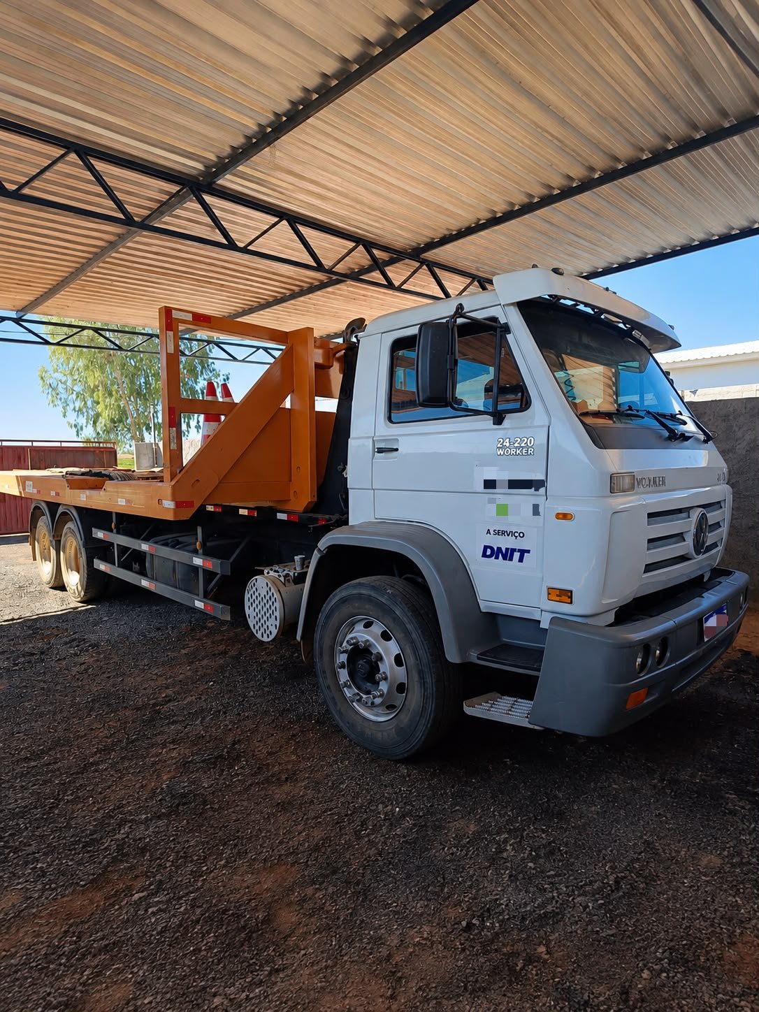Caminhão VW 24-220 Worker – Ano 2011